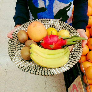 2pcs/set Ann Lee Design Natural Woven Fruit Basket Bowl -Black & Red