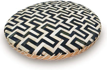 Ann Lee Design Round Serving Trays - 14 x 14 x 1.7 Inches (Snake Black)